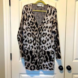 Oversized V Neck Ling Cardigan
